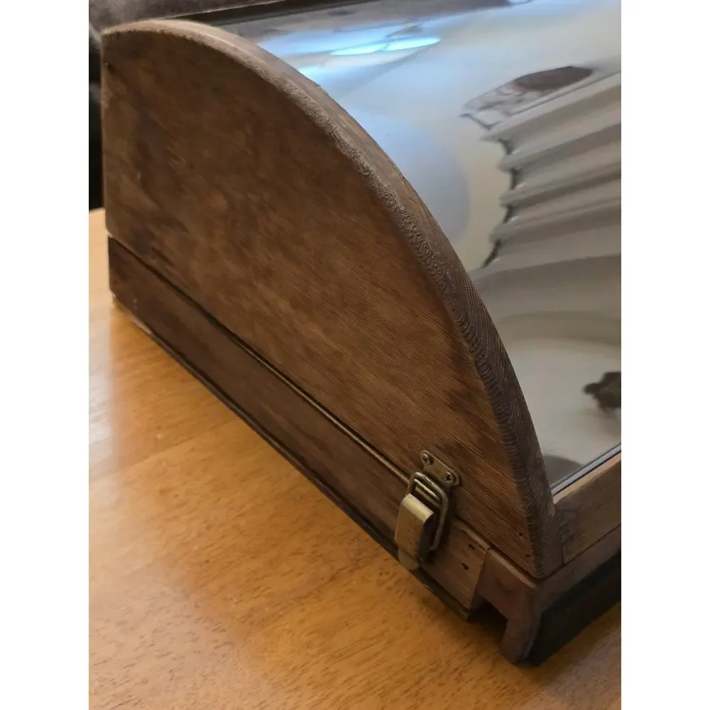 General antique wood